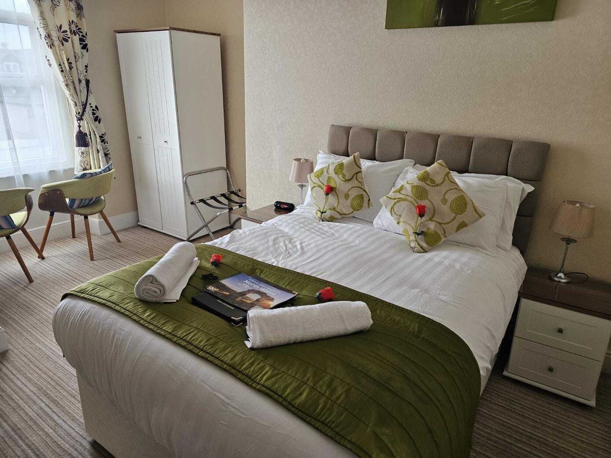 St. Hilary Guest House Llandudno Rom bilde